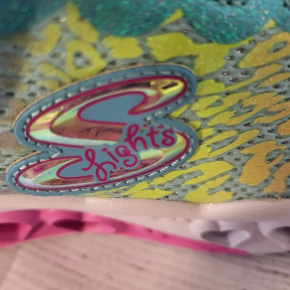 Girls Skechers Flutter Heart On/Off Lights LOVES WILD Sneakers Size‎  1.5 - Picture 7 of 9